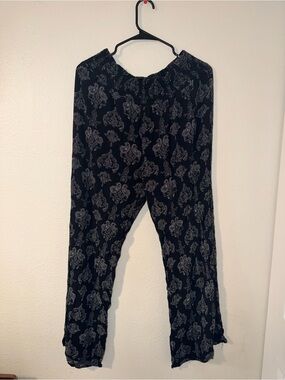 Fashion Nova Black Paisley Print Elastic Waist Pants